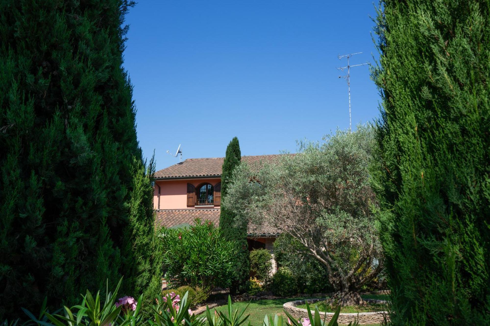 B&B Villa Argiolas Модена Екстериор снимка